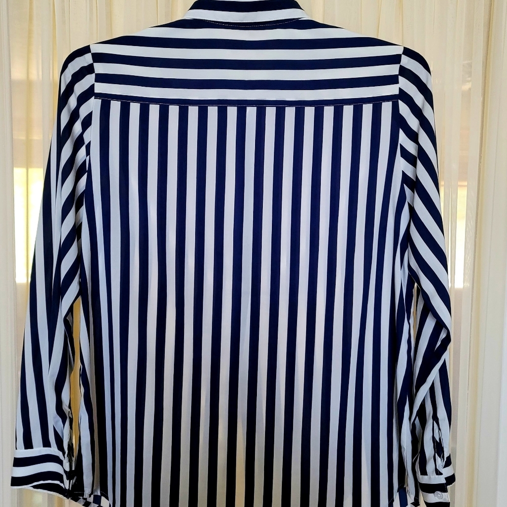 Spring blouse - Picture 2 of 3